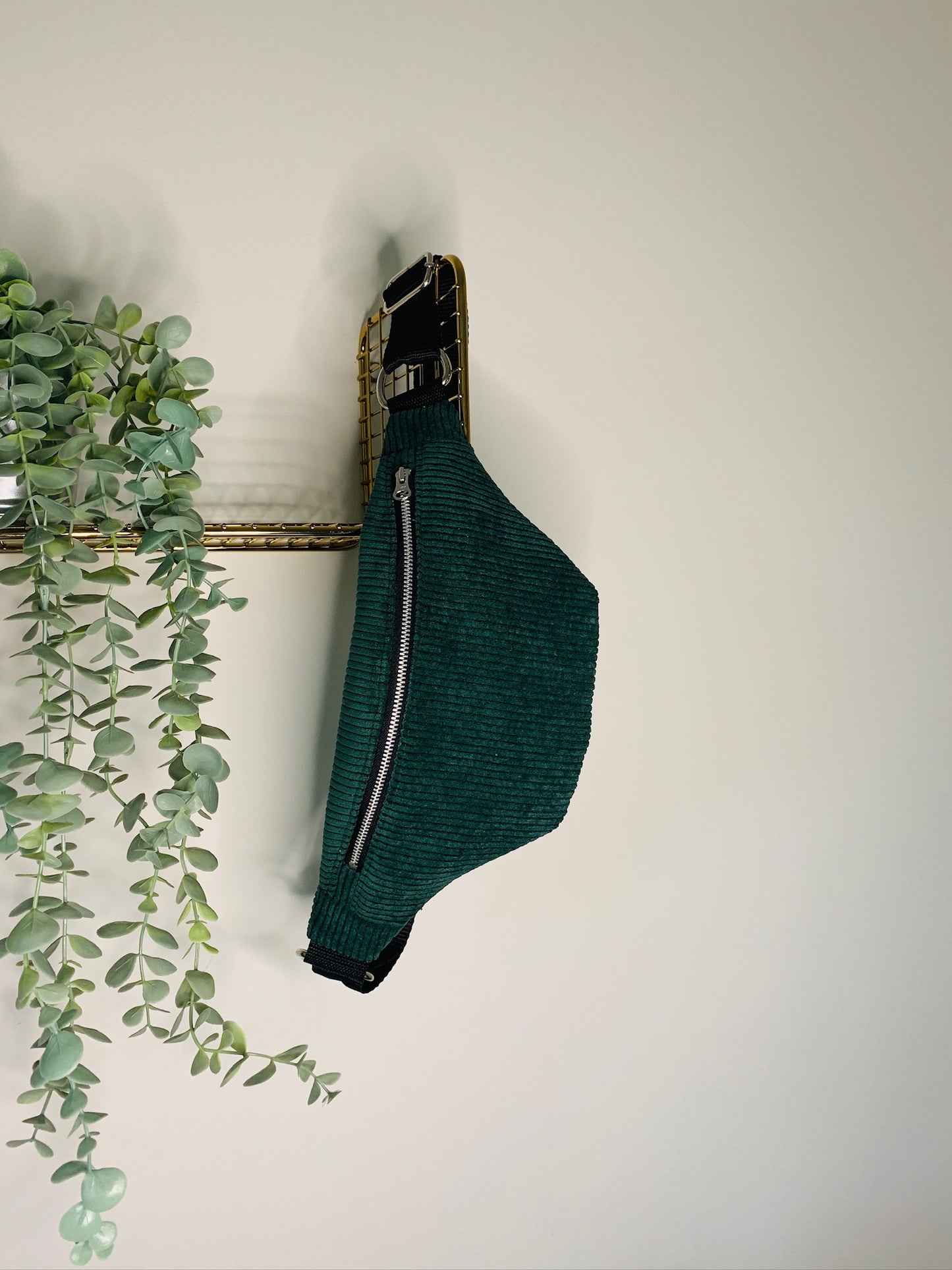 Cord Bauchtasche dunkelgrün